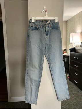 Vintage GAP Light Wash Women’s High-Rise Straight Jeans size 6
